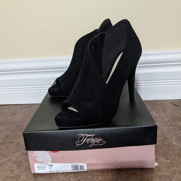 Women's Fergie Heels - Picture 3 of 5